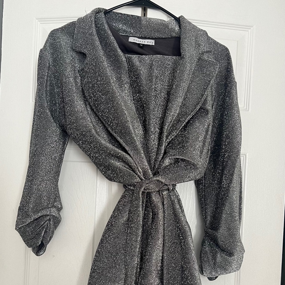 Sundarbay Women’s Silver Suit Size 14